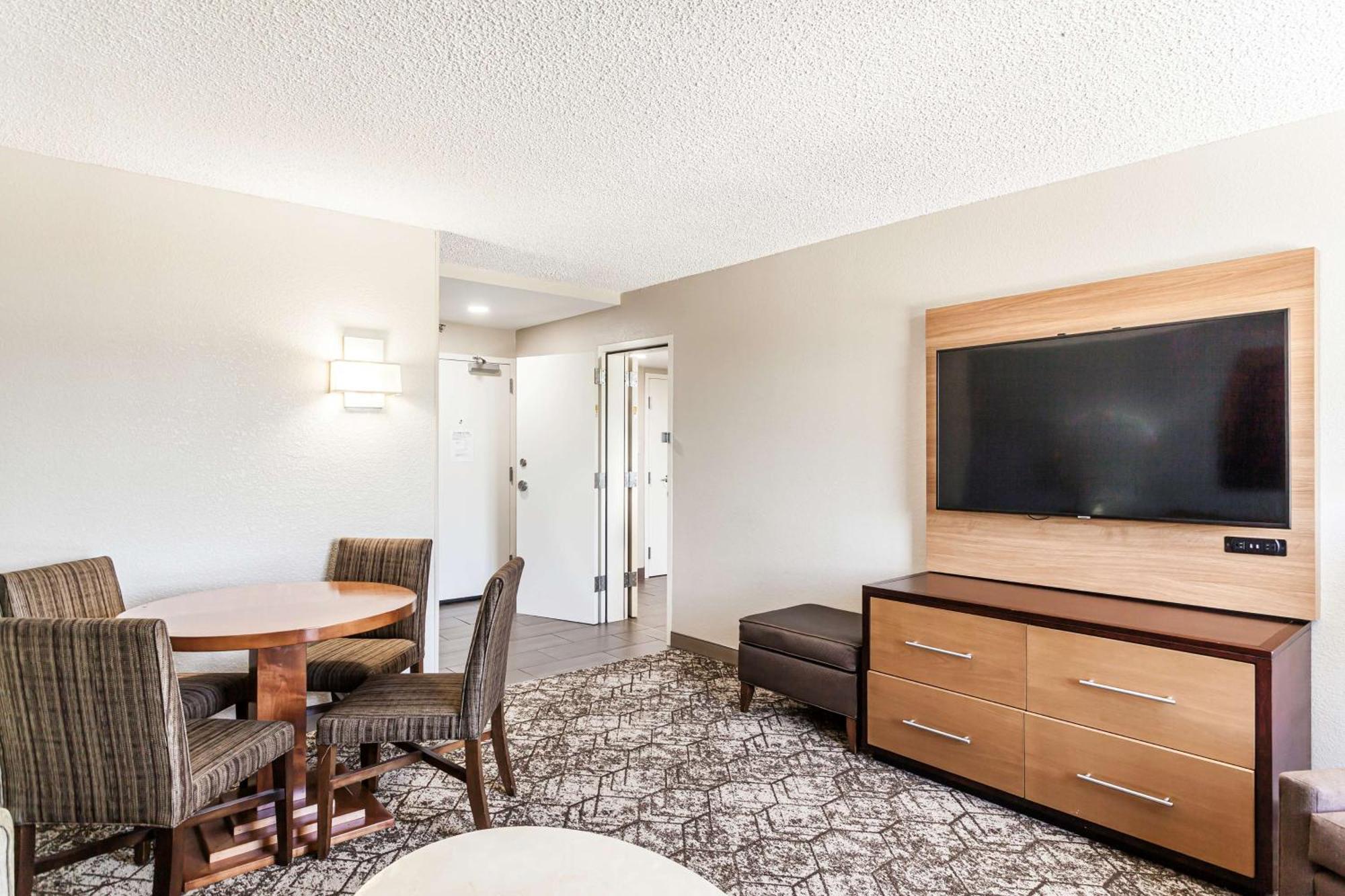 Hotel Doubletree By Hilton Memphis Zewnętrze zdjęcie
